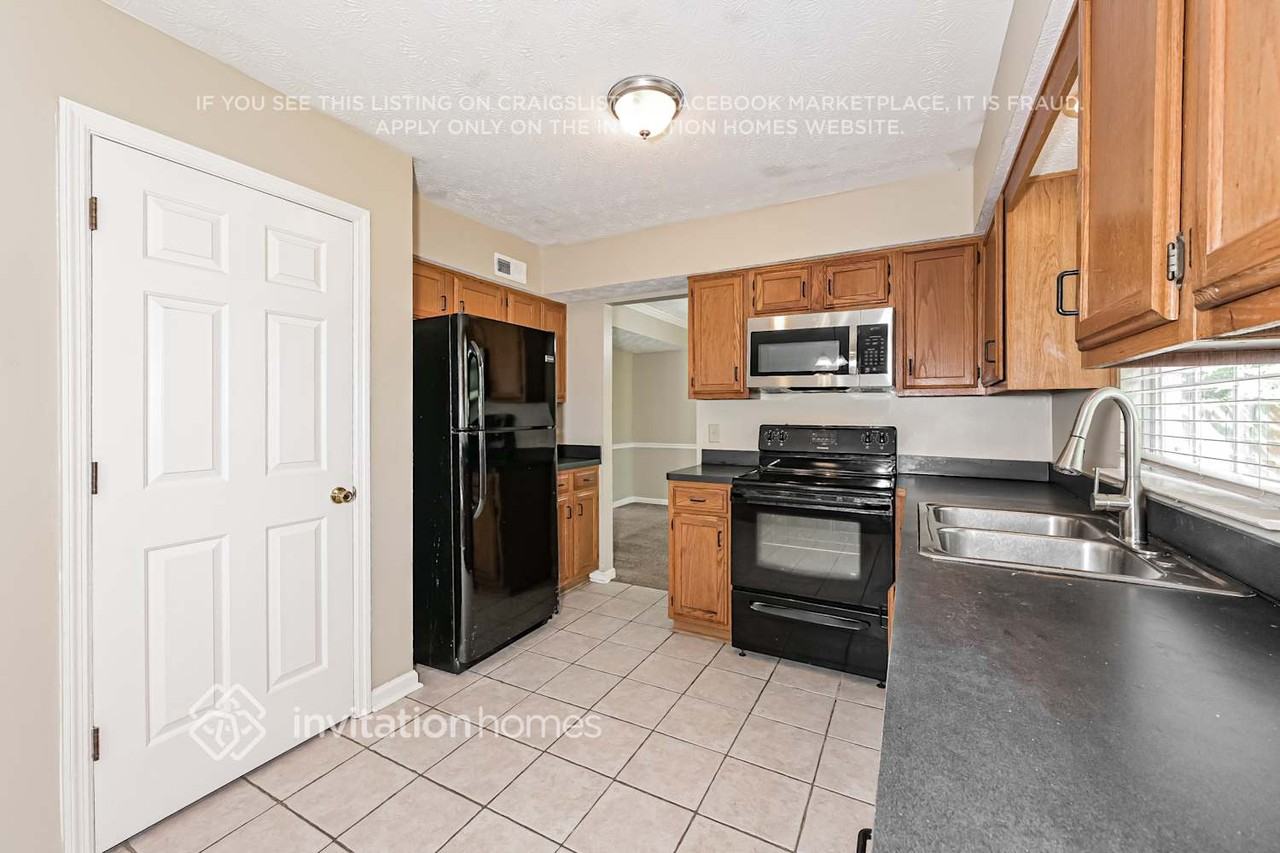 495 Meadowfield Ct - Photo 7 of 18