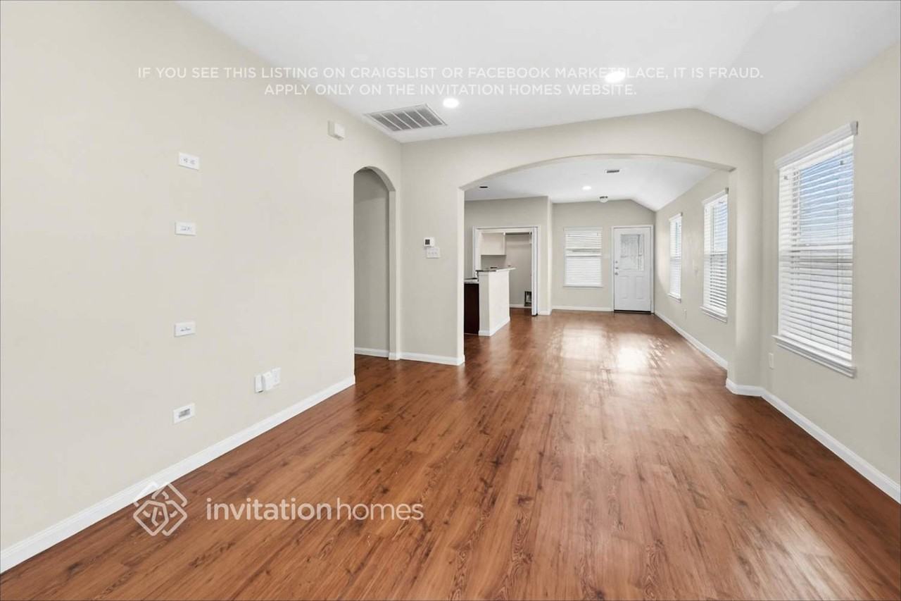 18806 N Lyford Dr - Photo 4 of 18