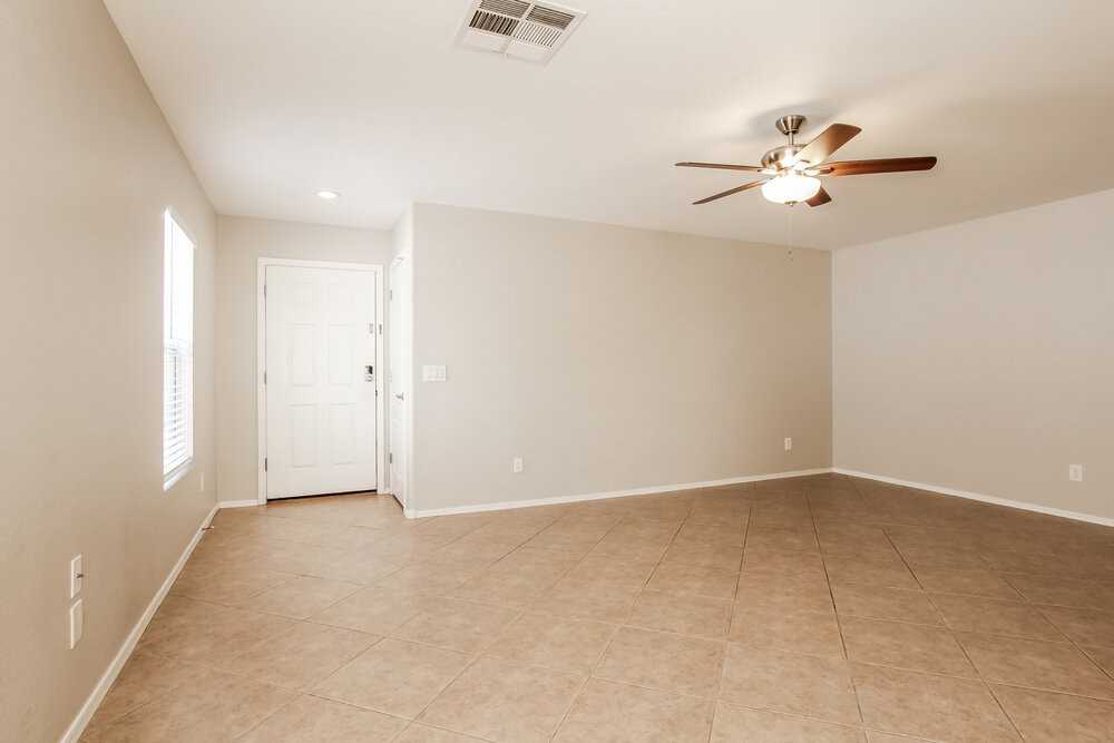10120 N 116th Ln - Photo 4 of 16