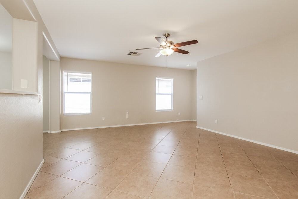 10120 N 116th Ln - Photo 5 of 16