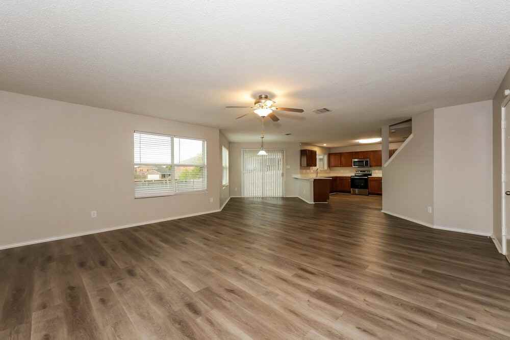 807 Dove Meadows Dr - Photo 5 of 17