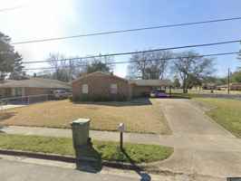 featured image of 4600 Chartres Ln