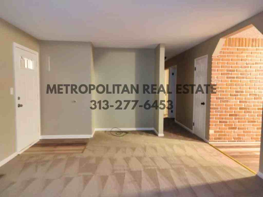 31133 Windsor St - Photo 3 of 24