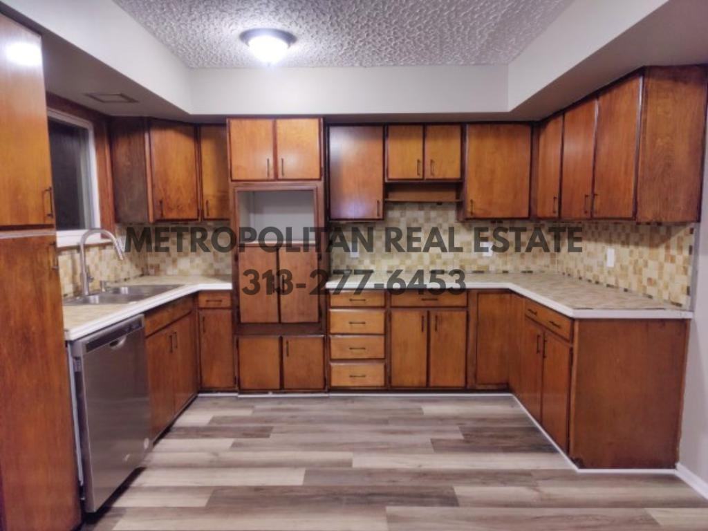 31133 Windsor St - Photo 7 of 24