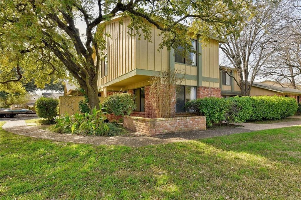 900 W Village Ln - Photo 3 of 34