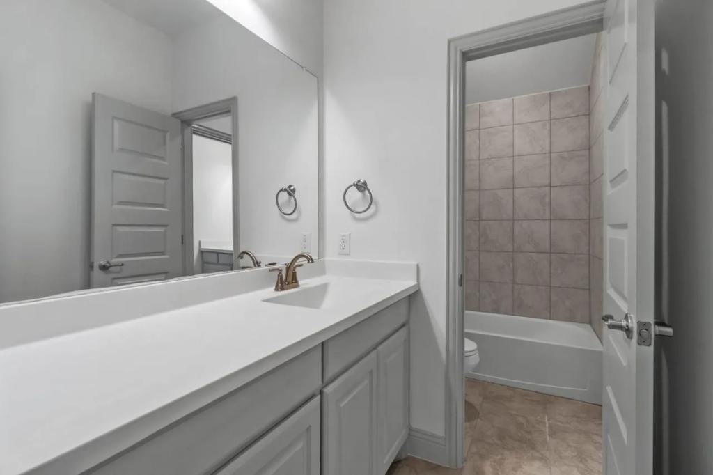 3224 Mountcross Rd - Photo 4 of 26