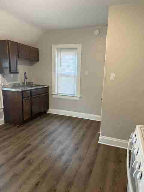 1507 53rd St - Photo 7 of 12