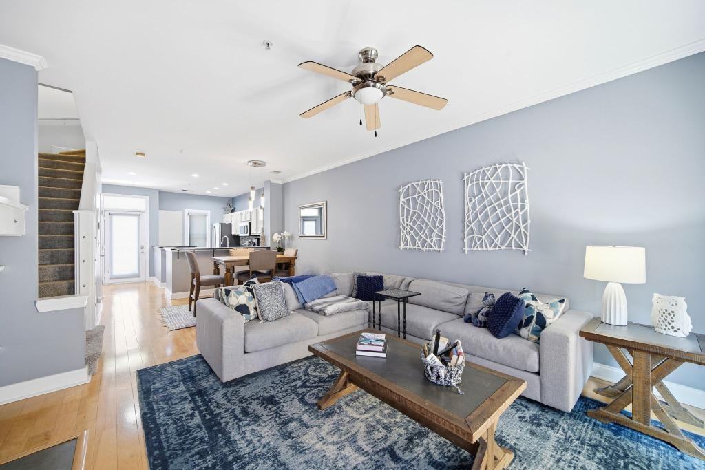 1029 Park West Dr - Photo 4 of 24