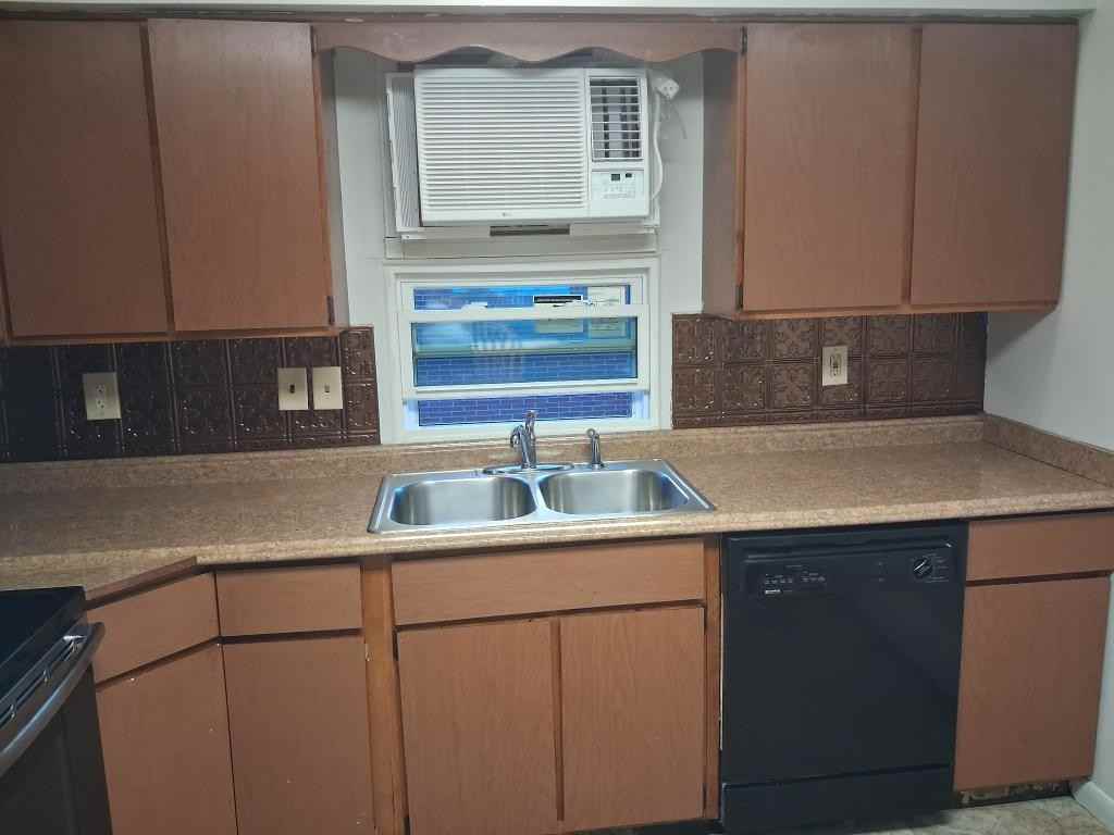 4238 Moreland St - Photo 4 of 9