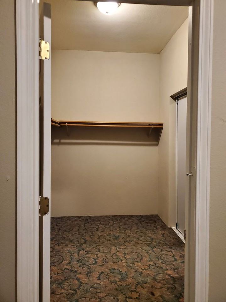 Agency Apartments - Photo 7 of 11
