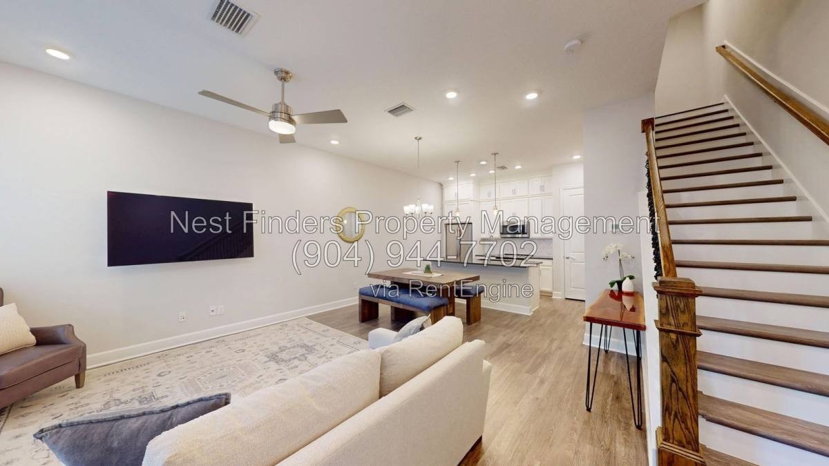11473 Surfline Ct - Photo 2 of 10