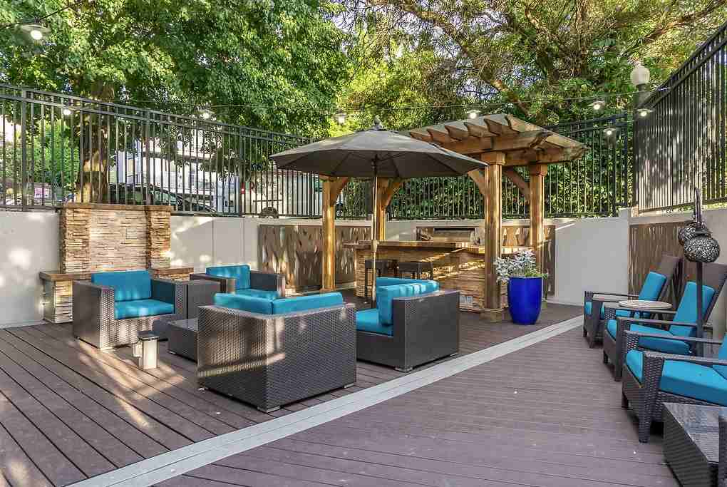 Wharfside Pointe - Photo 5 of 34