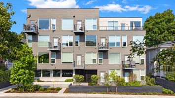 featured image of 6820 Oswego Pl Ne