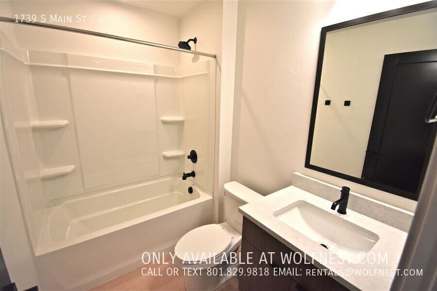 1739 S Main St #4 - Photo 6 of 25