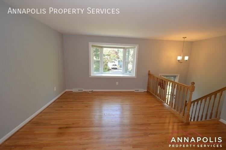556 Arundel Dr - Photo 7 of 28