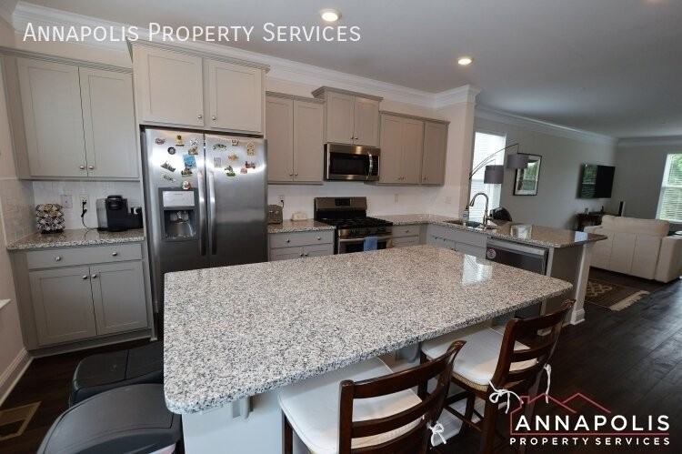 318 Bright Light Ct - Photo 5 of 34