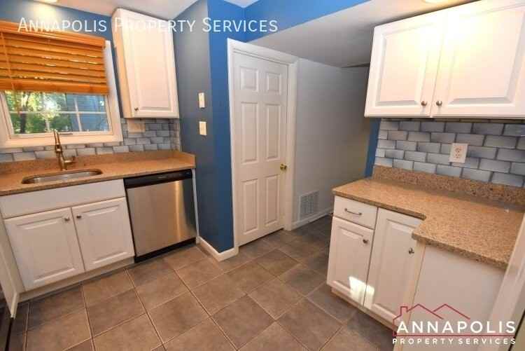 1303 Old Pine Ct - Photo 4 of 22