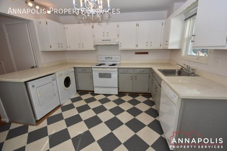 424 First St - Photo 4 of 21