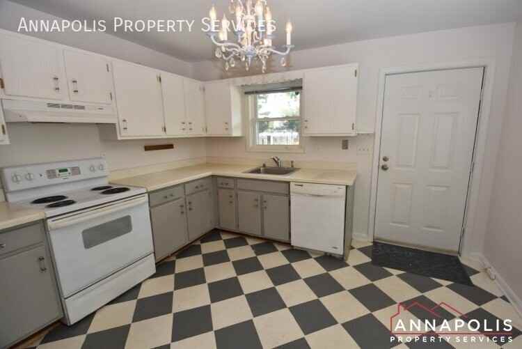 424 First St - Photo 5 of 21
