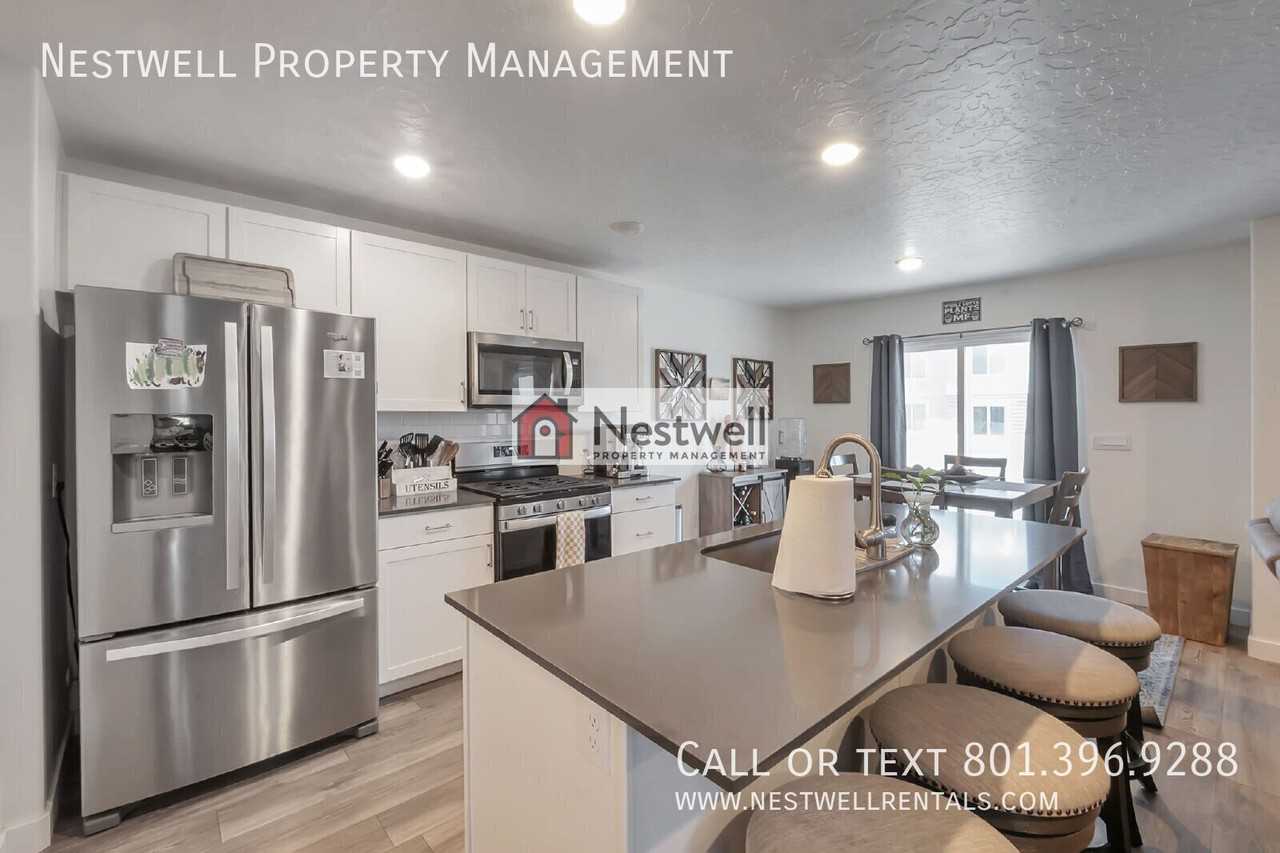 938 W Fox Run Ave - Photo 5 of 25