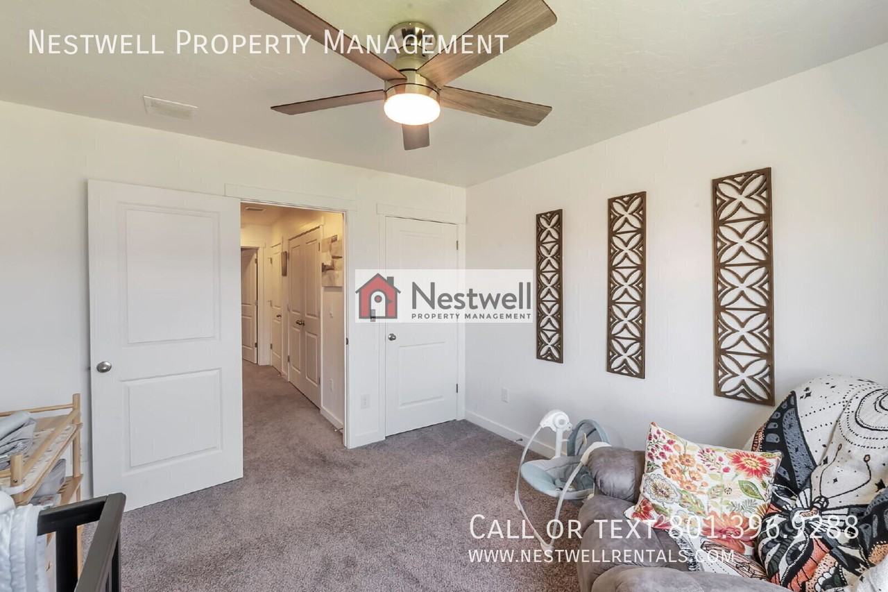 938 W Fox Run Ave - Photo 7 of 25