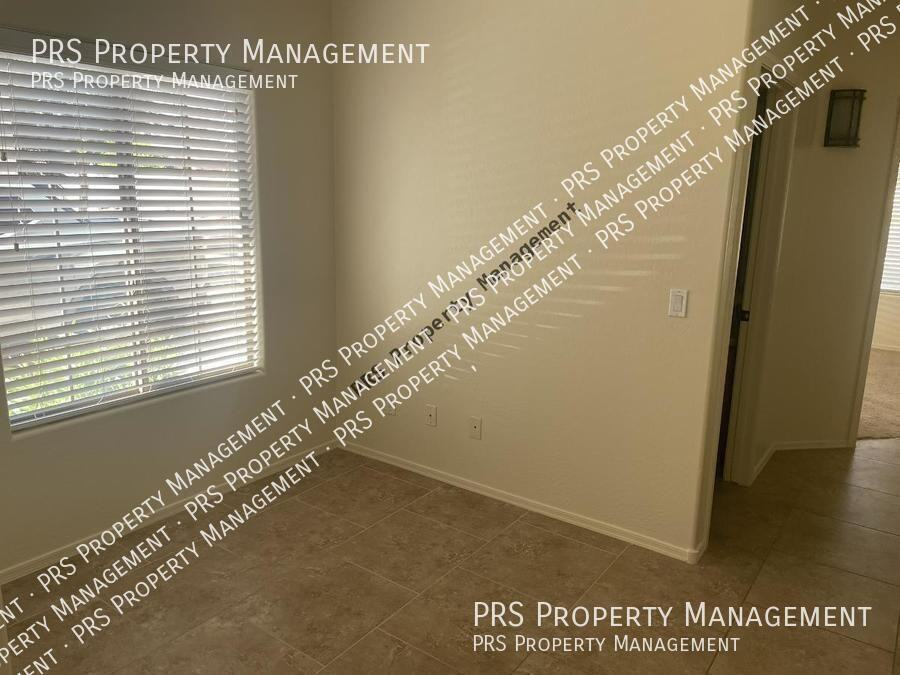 2197 N Arbor Ln - Photo 2 of 14