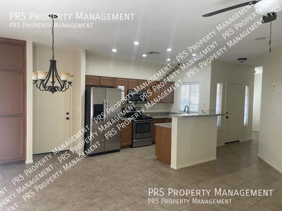 2197 N Arbor Ln - Photo 3 of 14