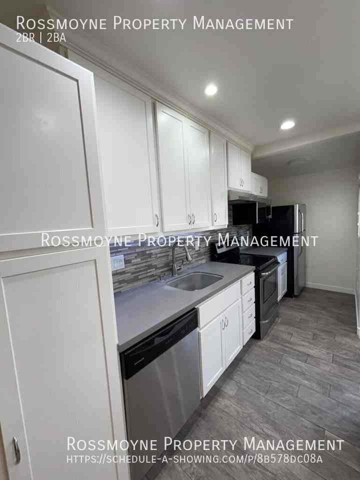 211 S Keystone St - Photo 2 of 16