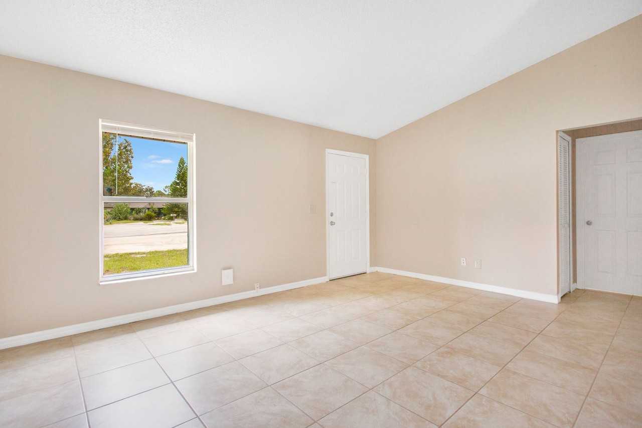 2610 Adela Ave - Photo 5 of 14