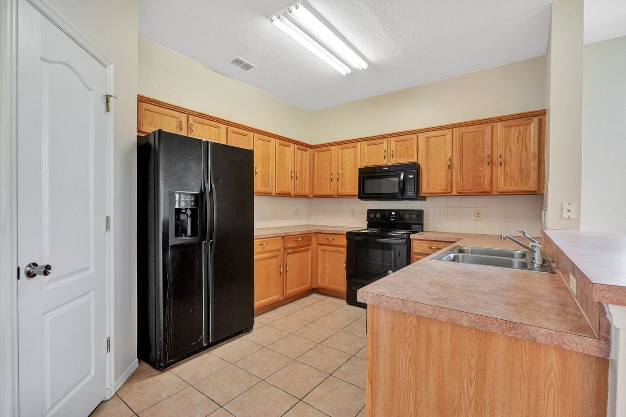 2431 Twisting Sweetgum Way - Photo 4 of 17