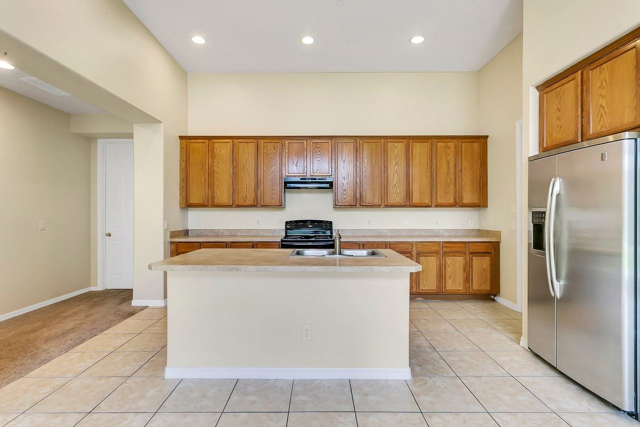 10102 Caroline Park Dr - Photo 7 of 24