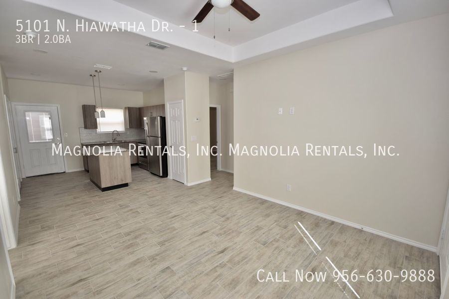 5101 N Hiawatha Dr #1 - Photo 3 of 14