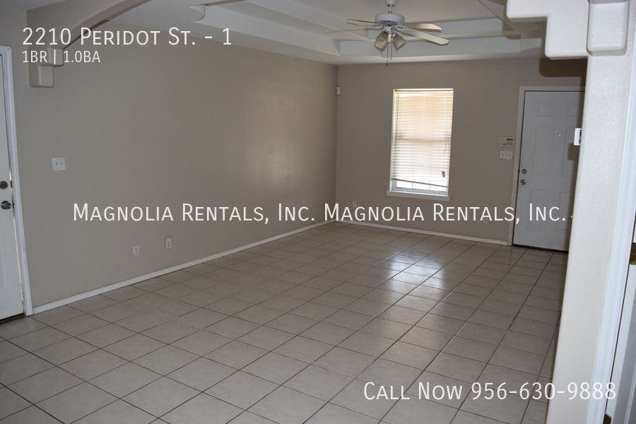 2210 Peridot St #1 - Photo 4 of 11