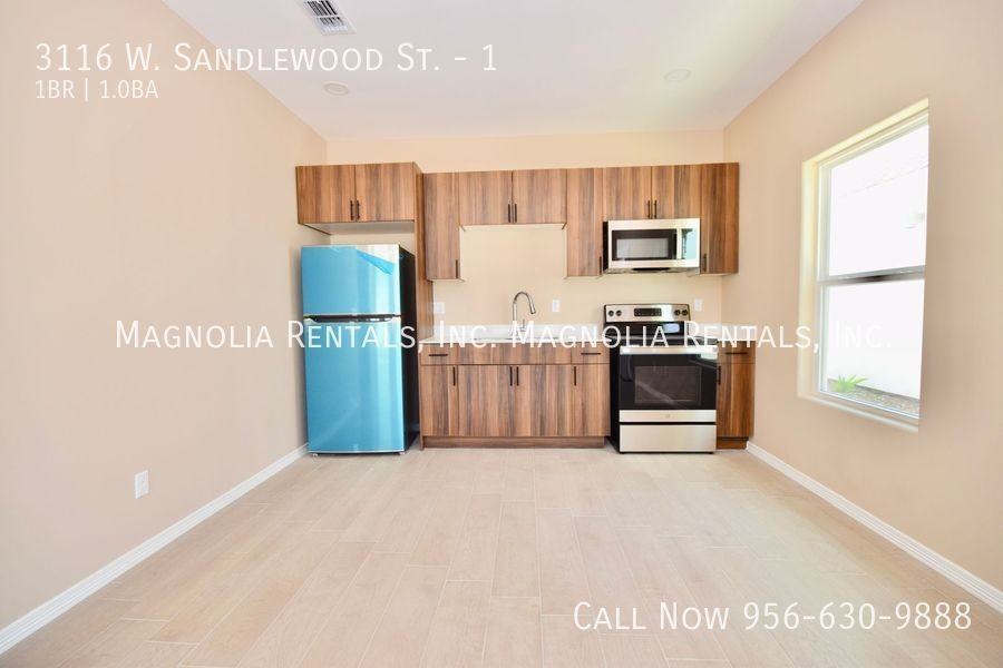 3116 W Sandlewood St #1 - Photo 6 of 9