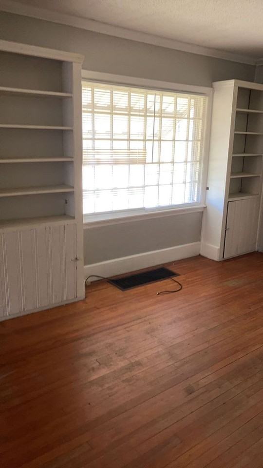 312 S Calvert St - Photo 3 of 16