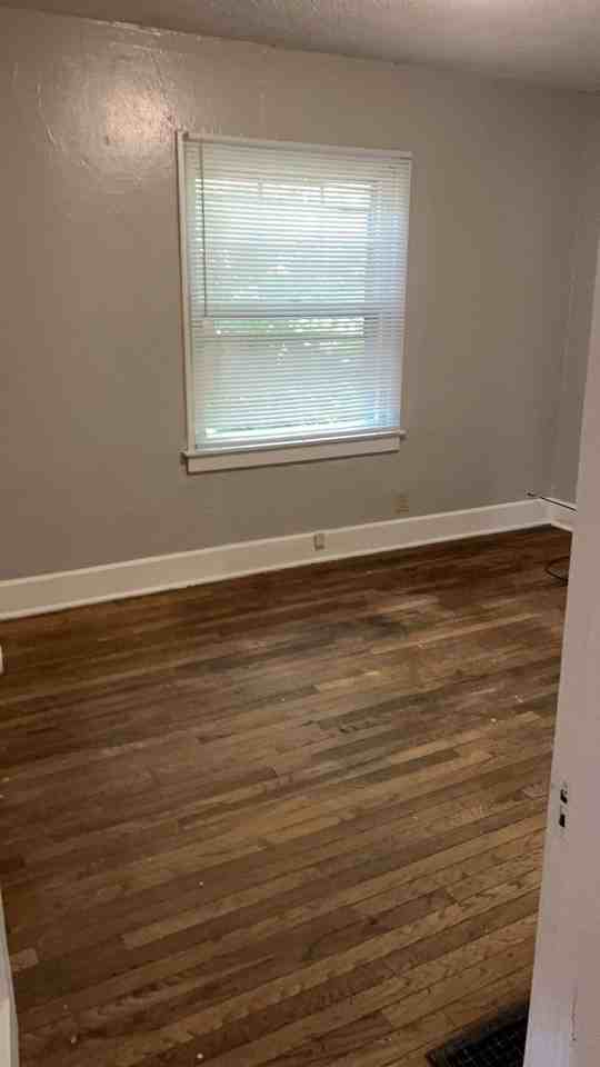 312 S Calvert St - Photo 4 of 16