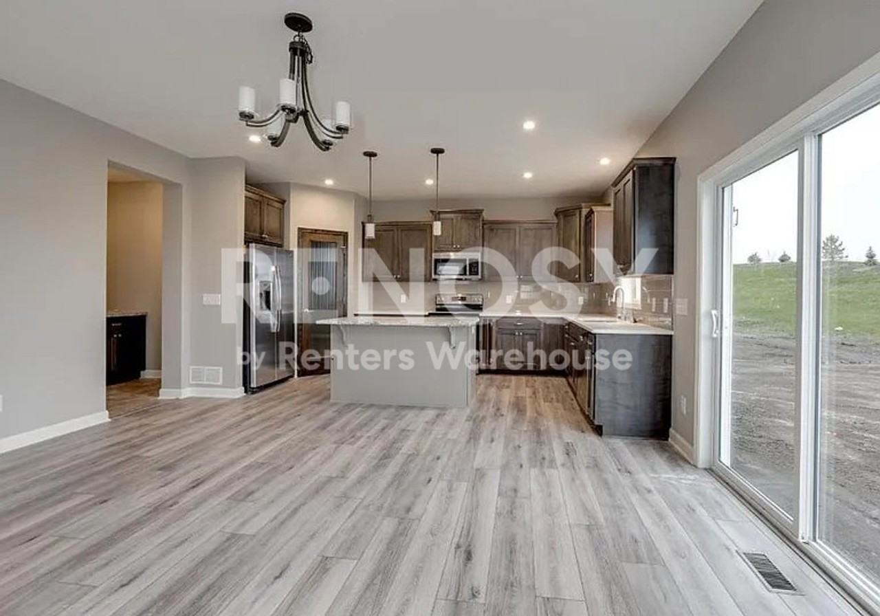 2220 Naples Ave - Photo 4 of 12