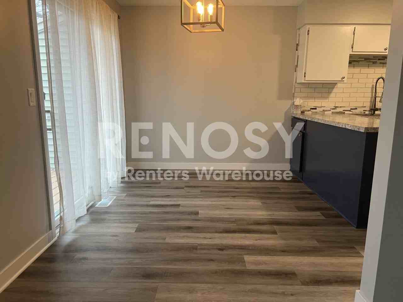 12334 Drake St Nw - Photo 4 of 18
