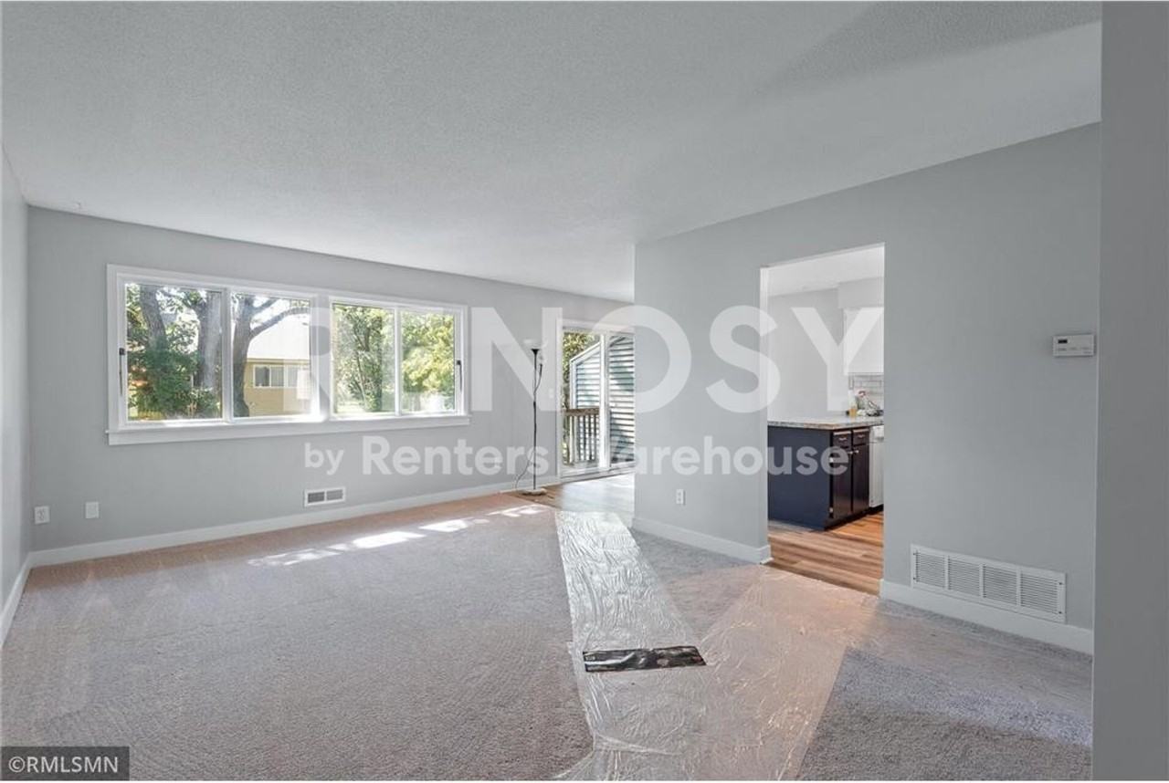 12334 Drake St Nw - Photo 7 of 18
