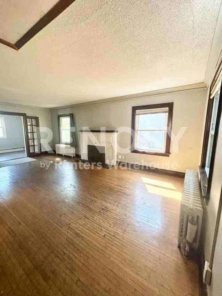 406 7th Ave S - Photo 4 of 21