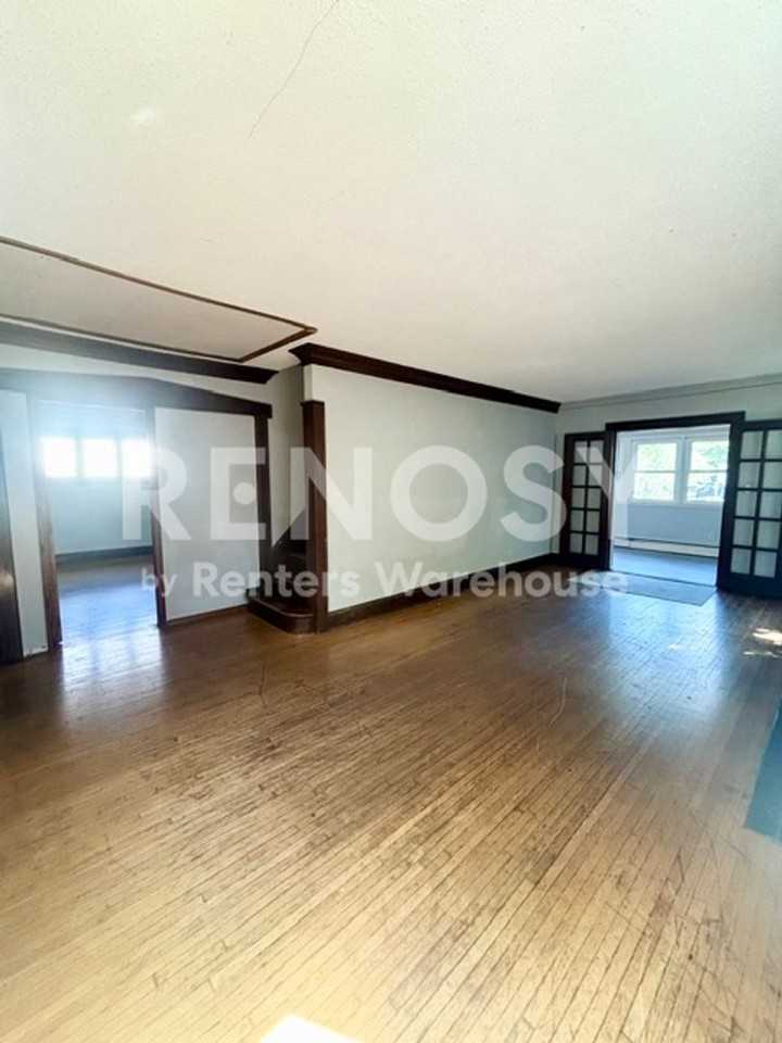 406 7th Ave S - Photo 5 of 21