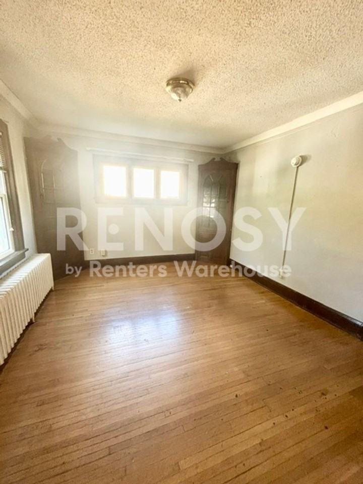 406 7th Ave S - Photo 6 of 21