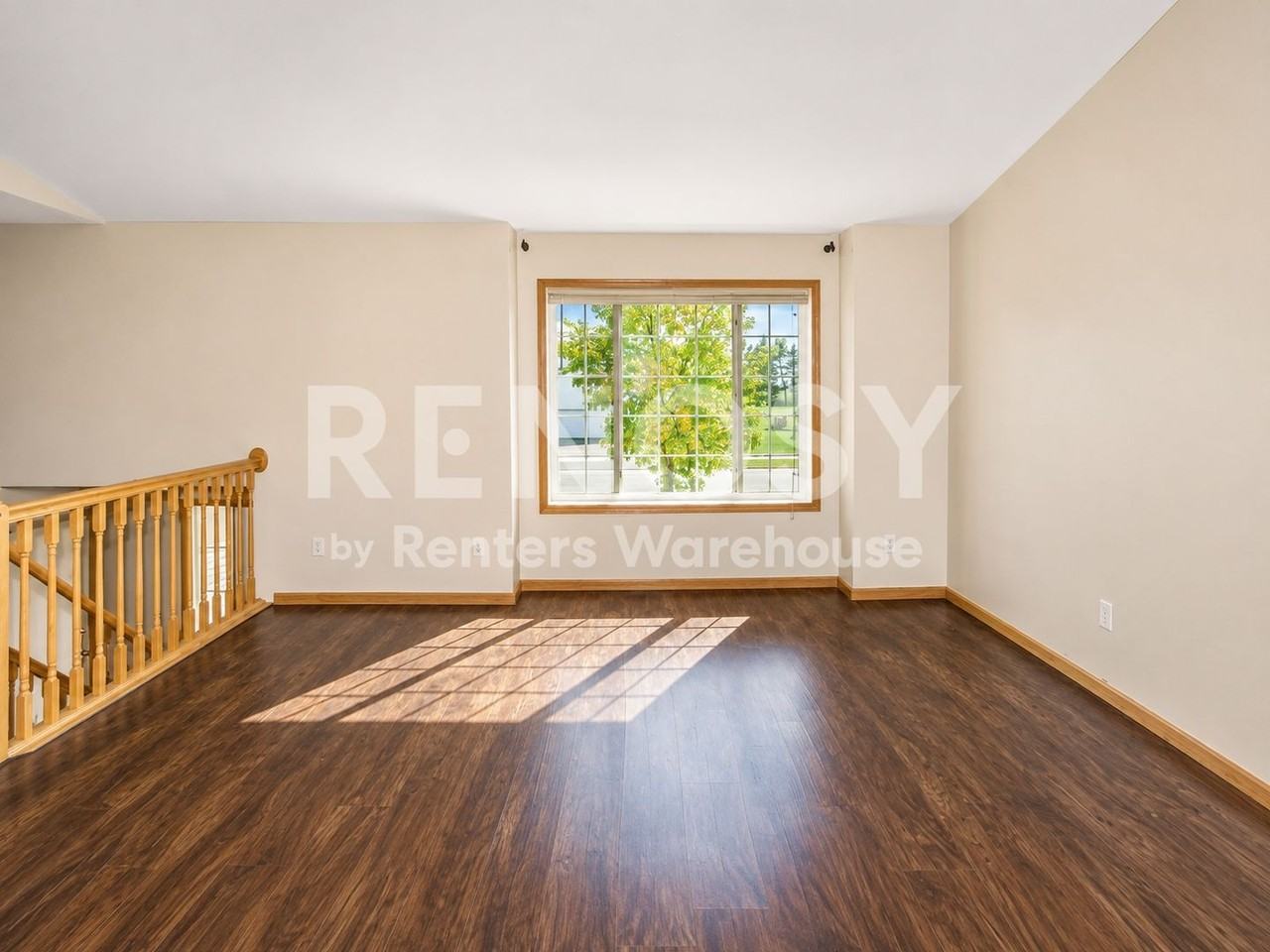 502 Horseshoe Ln - Photo 4 of 17