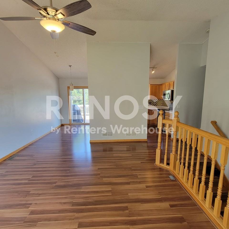 1505 Harvest Ln - Photo 5 of 28