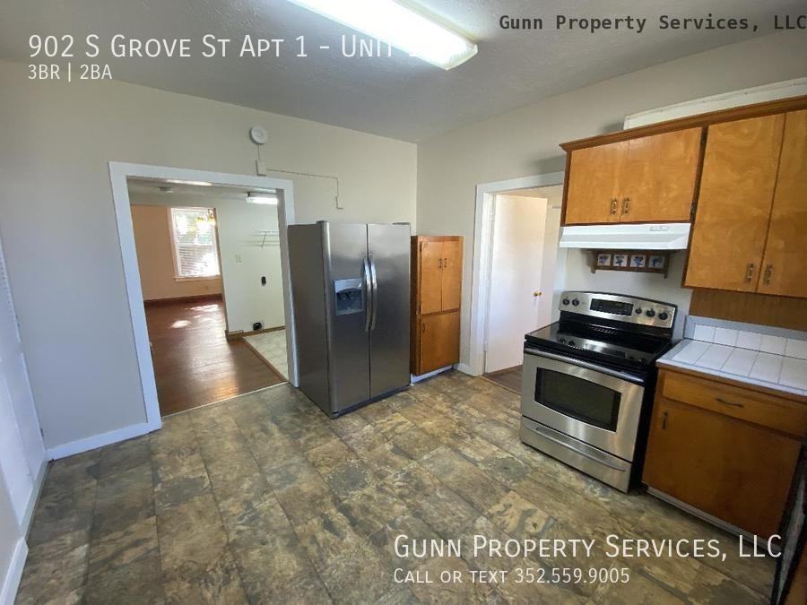 902 S Grove St Apt 1 #1 - Photo 5 of 21