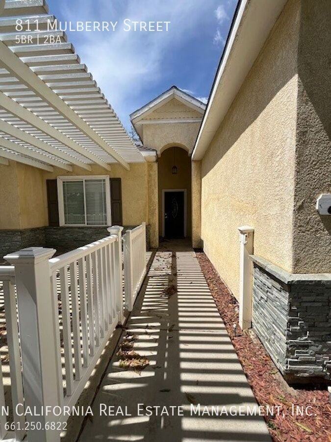 811 Mulberry St - Photo 3 of 31
