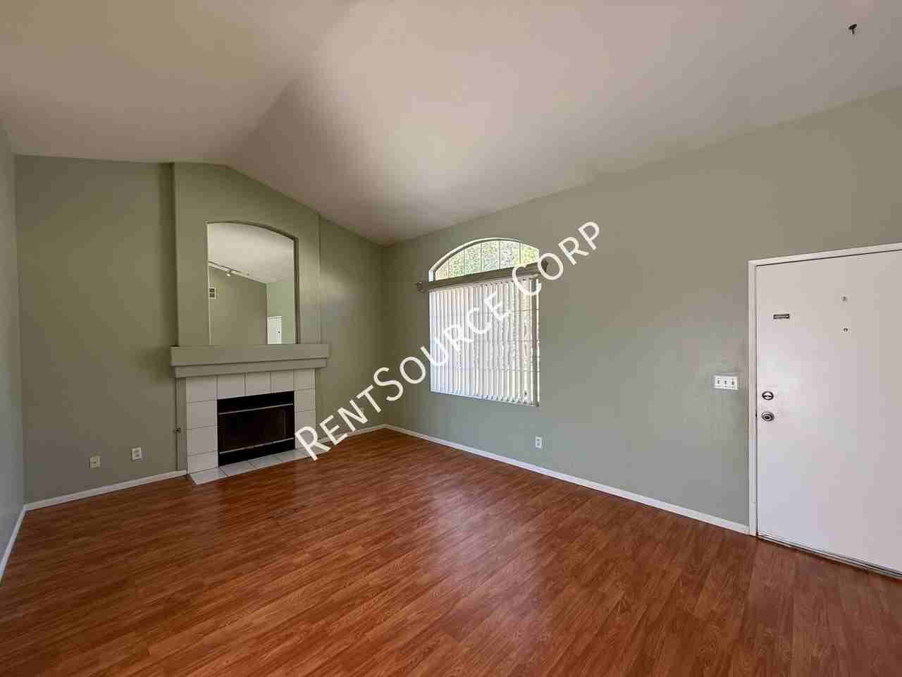 42803 Fanchon Ave - Photo 3 of 23