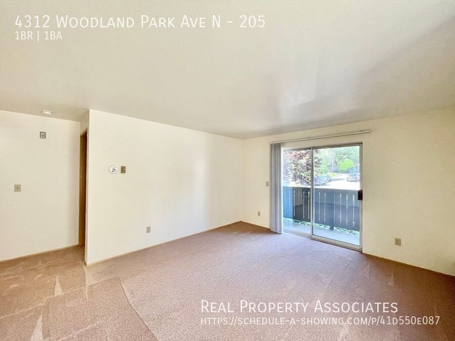 4312 Woodland Park Ave N #205 - Photo 6 of 16