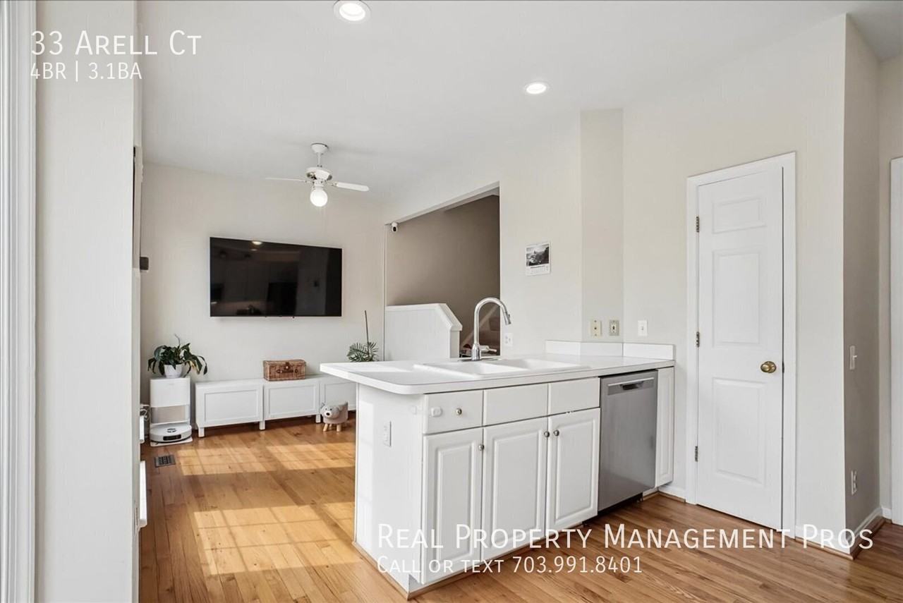 33 Arell Ct - Photo 7 of 35