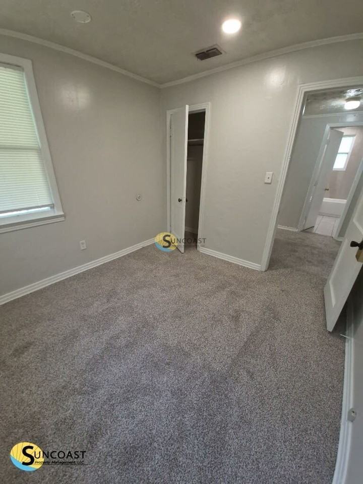 2950 Warrington St - Photo 7 of 23